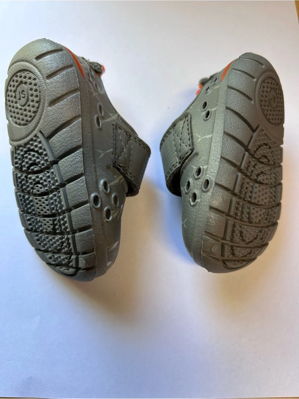 Stride Rite Made 2 Play Phibian Grey Shark baby Water sneakers Size 3M